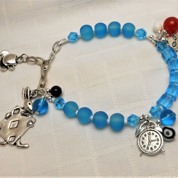 Alice in Wonderland Single-strand bracelets and earrings - blue - handmade - Picture 1 of 2